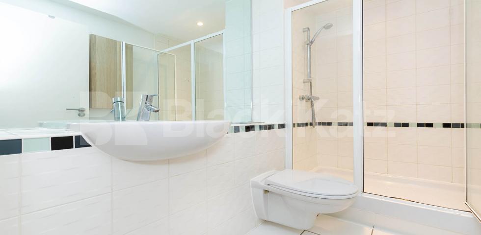 A beautiful two bedroom, two bathroom apartment located just off Holloway Road Eden Grove , Holloway